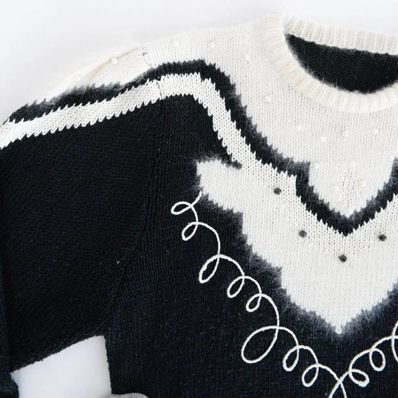 Vintage 90's Black & Cream Knit w/ Pearls CrewNeck Sweater - Picture 10 of 13
